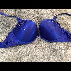 Victoria Secrets bra size 38C